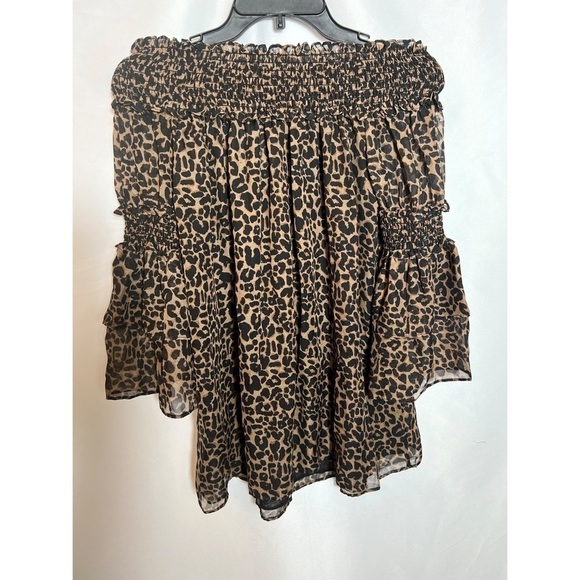 NWT Max Studio Off-the-Shoulder Animal Print Top - Picture 4 of 5